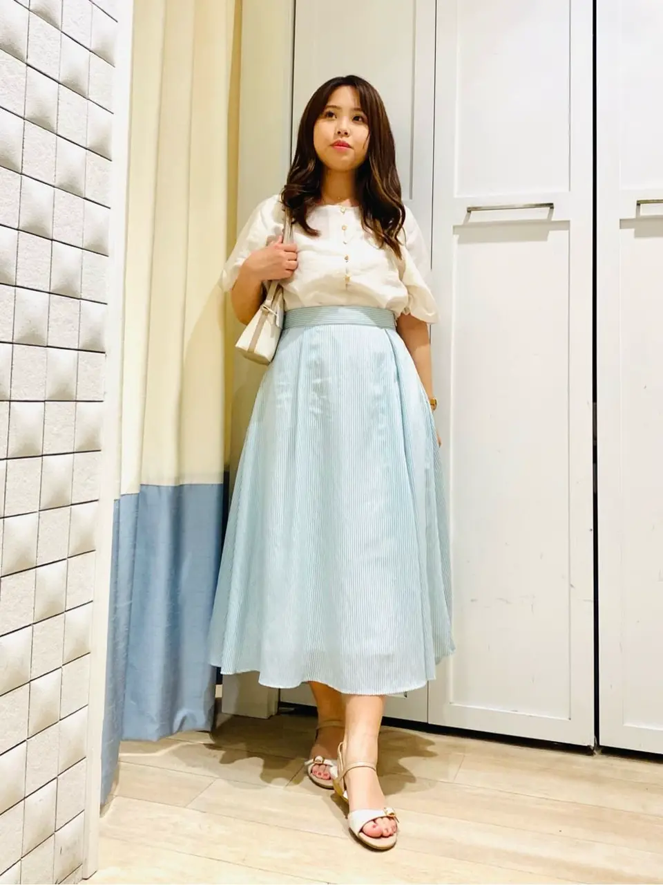 ANY SIS スタッフ コーディネート画像