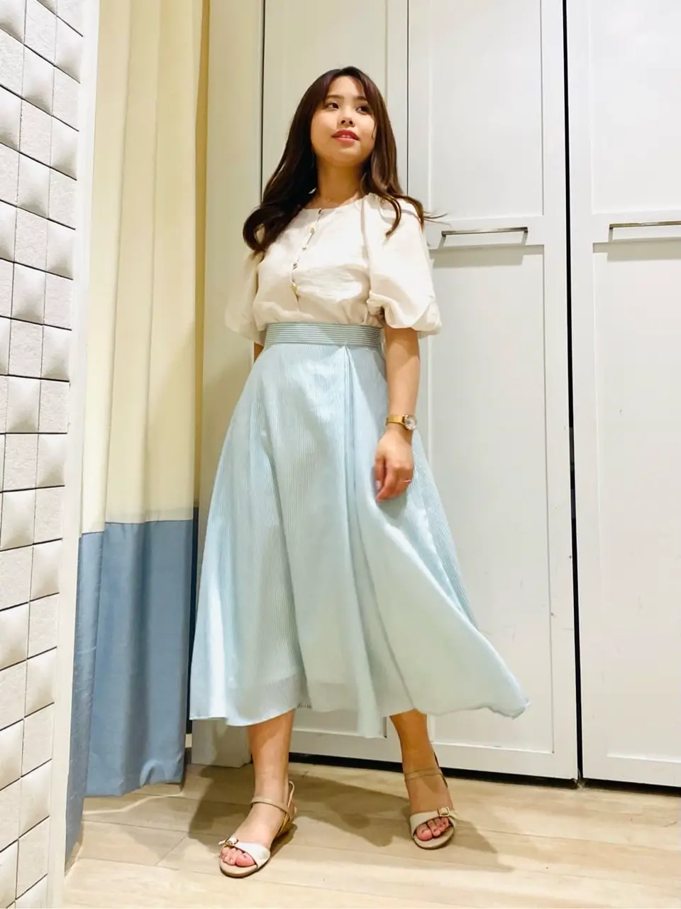 ANY SIS スタッフ コーディネート画像