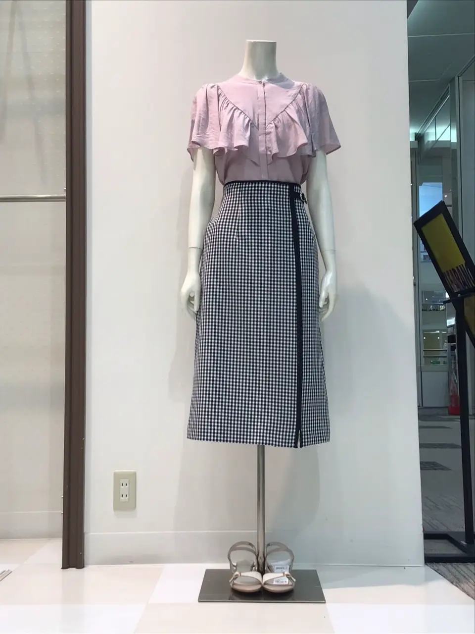 ANY SIS 布川 コーディネート画像