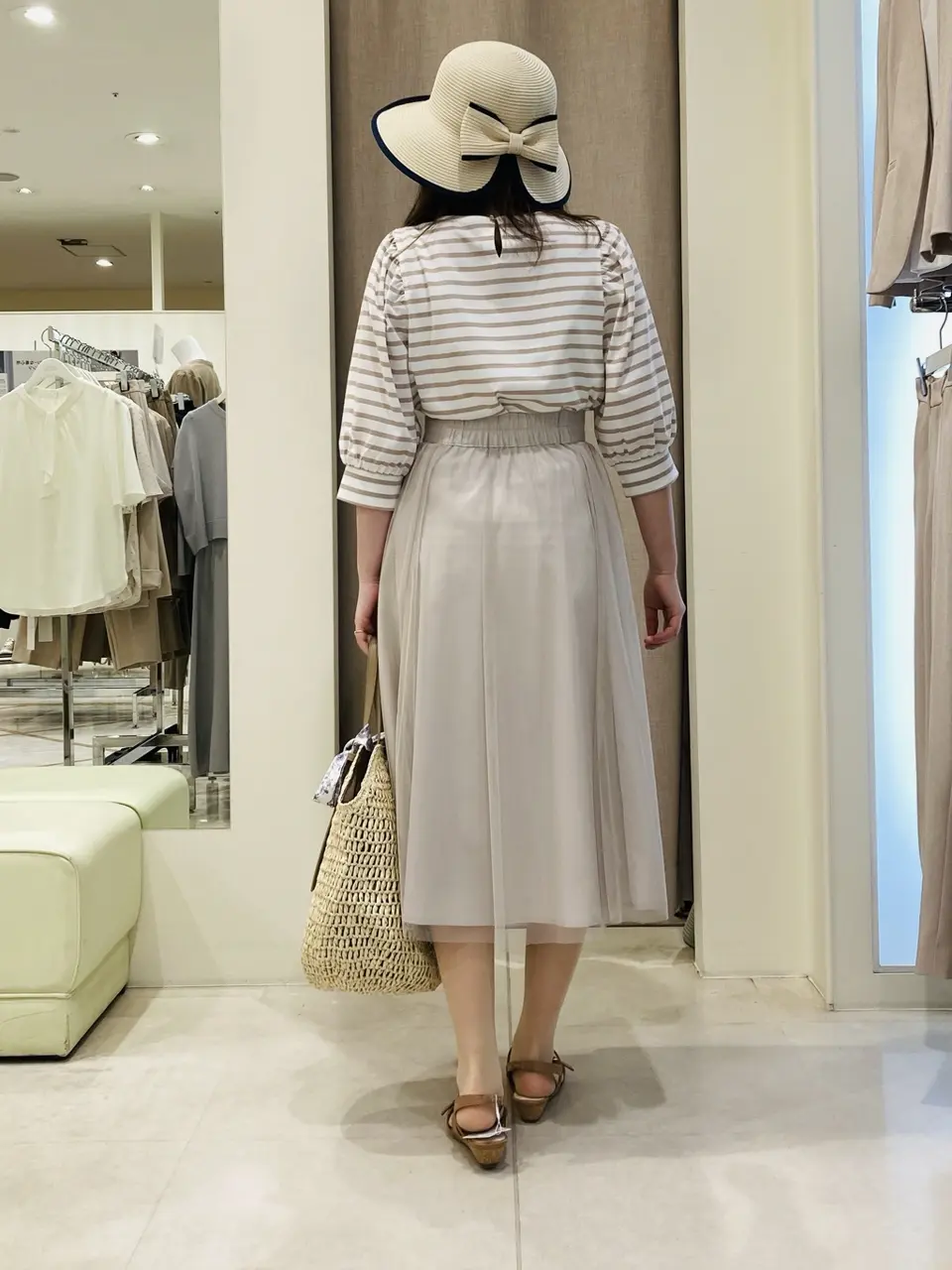 ANY SIS 川根　彩 コーディネート画像