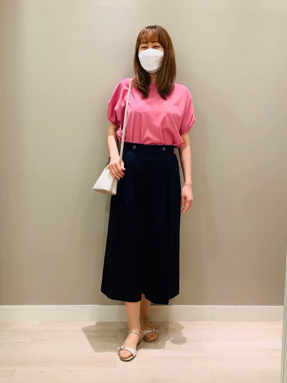 ANY SIS スタッフ コーディネート画像