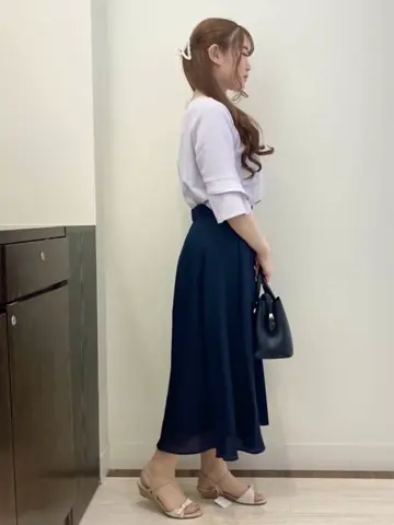 ANY SIS スタッフ コーディネート画像