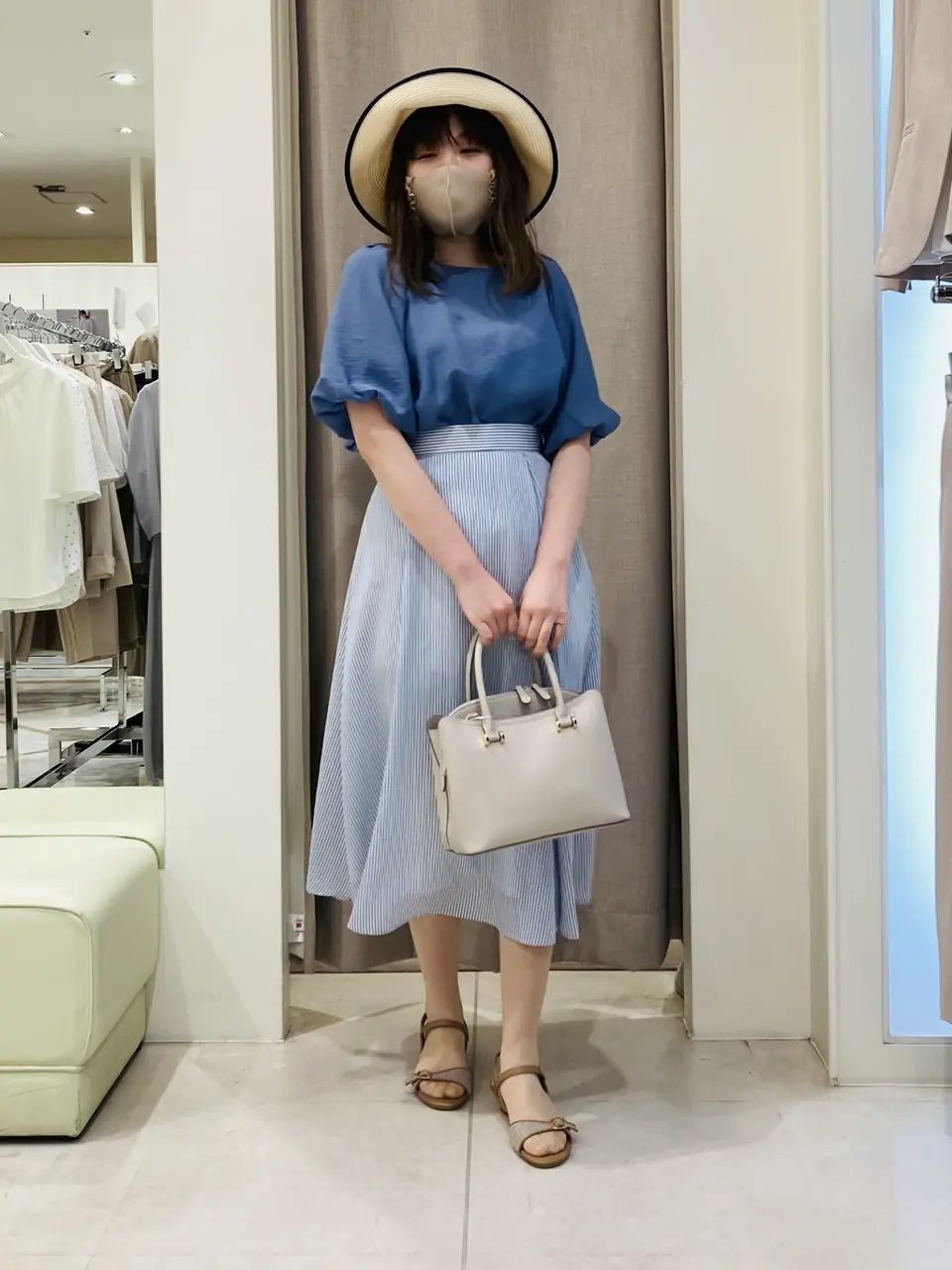 ANY SIS 川根　彩 コーディネート画像