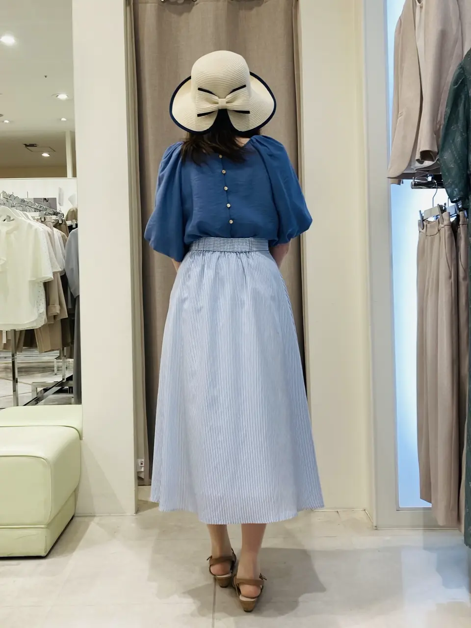 ANY SIS 川根　彩 コーディネート画像