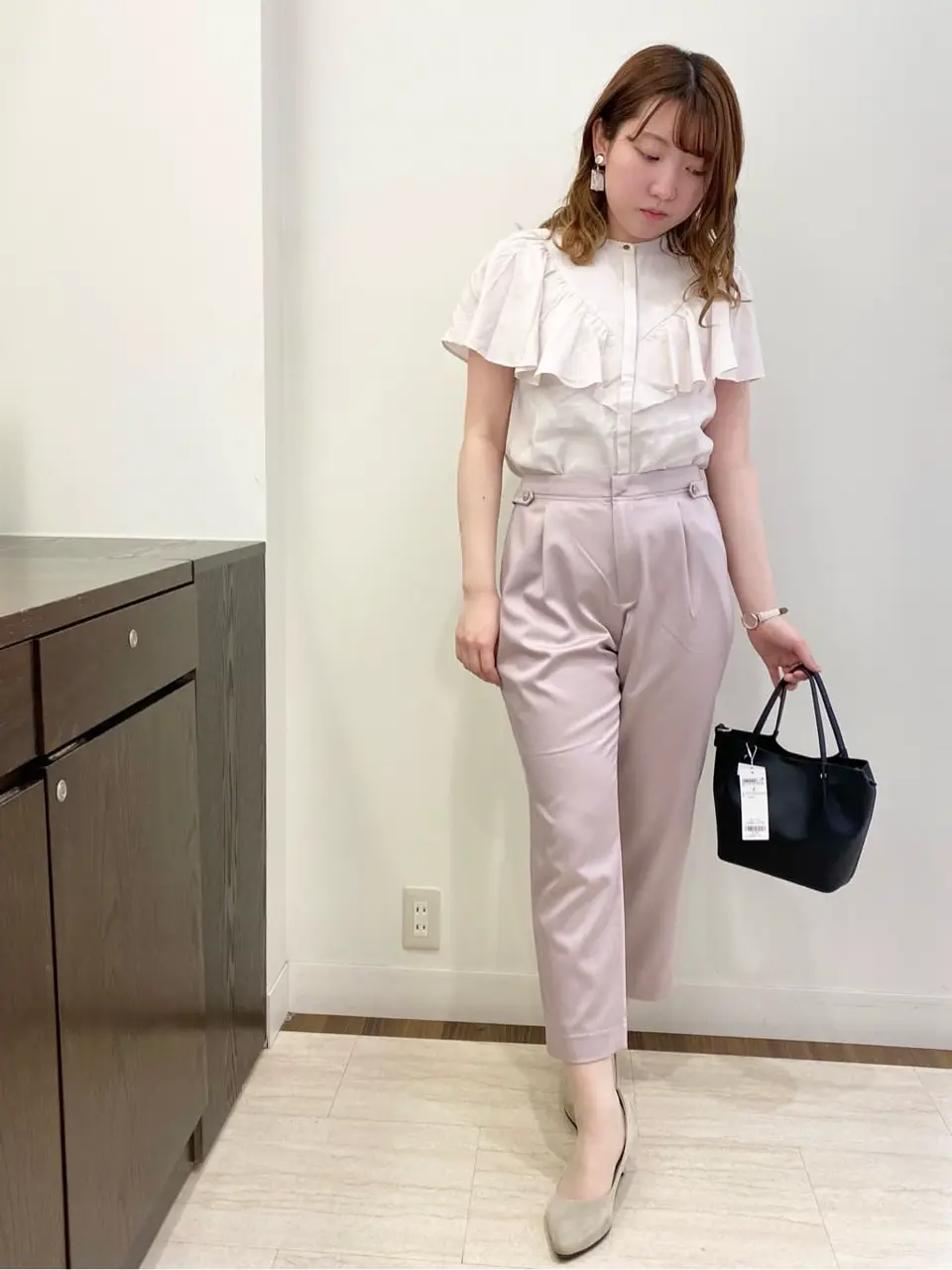 ANY SIS スタッフ コーディネート画像