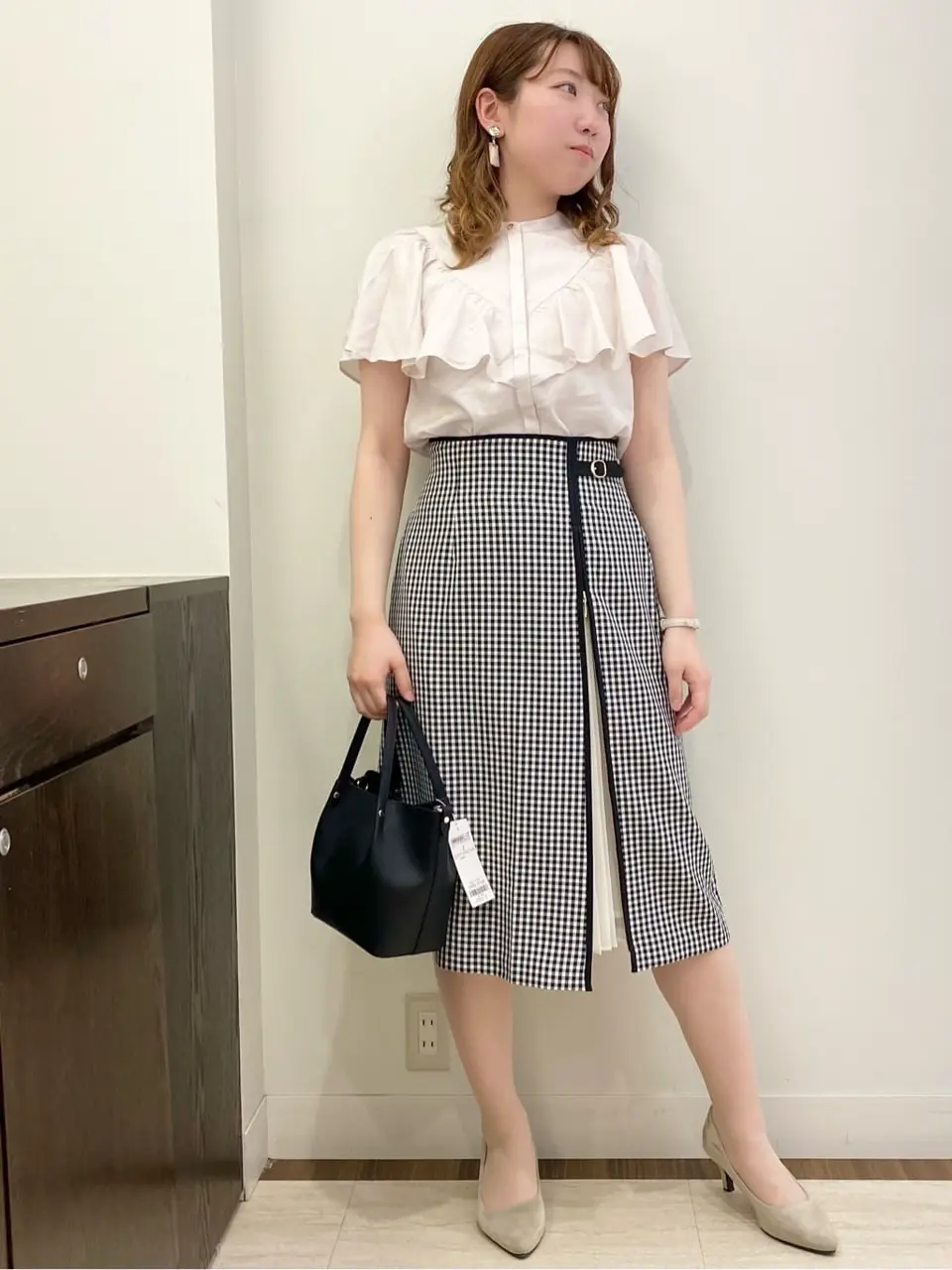 ANY SIS スタッフ コーディネート画像