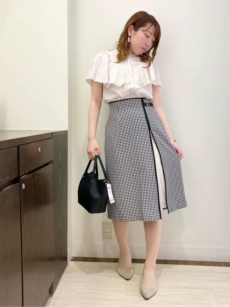 ANY SIS スタッフ コーディネート画像