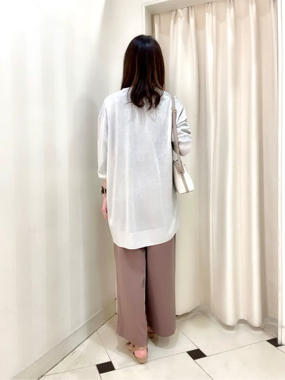 ANY SIS 金井 コーディネート画像