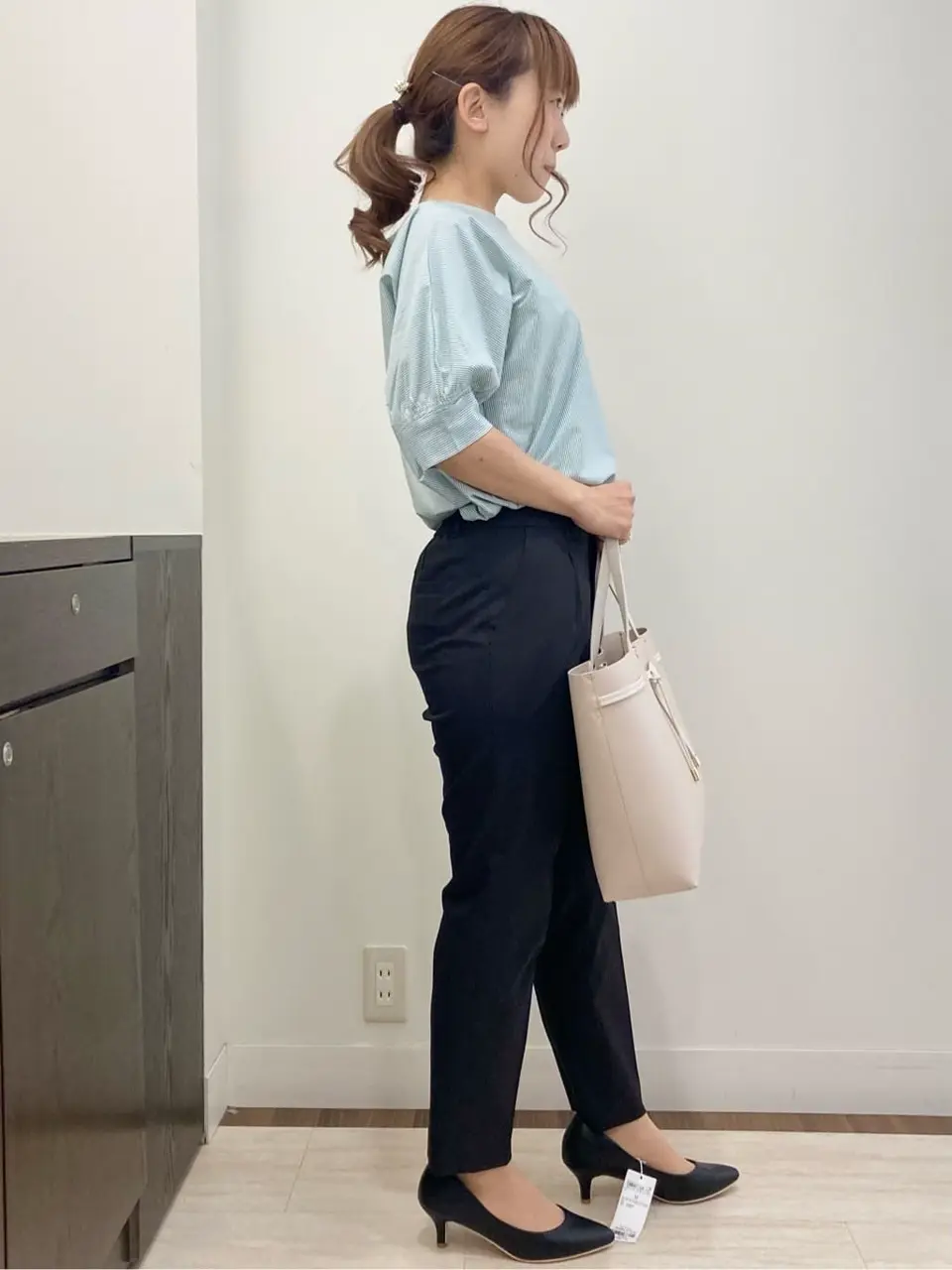 ANY SIS スタッフ コーディネート画像