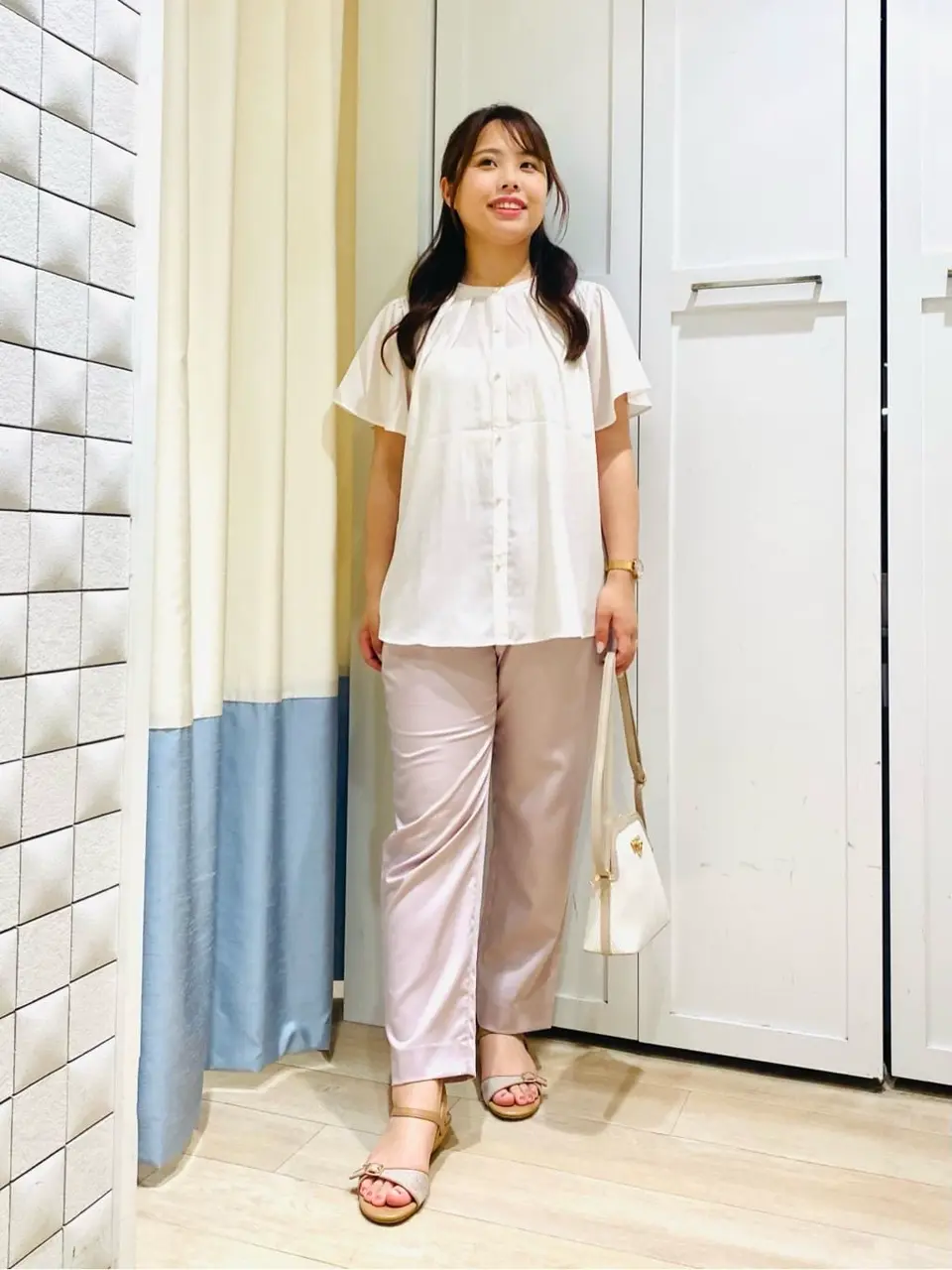 ANY SIS スタッフ コーディネート画像