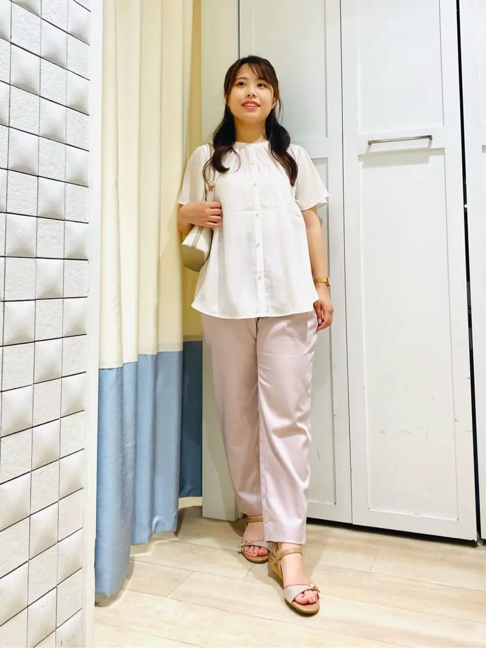 ANY SIS スタッフ コーディネート画像