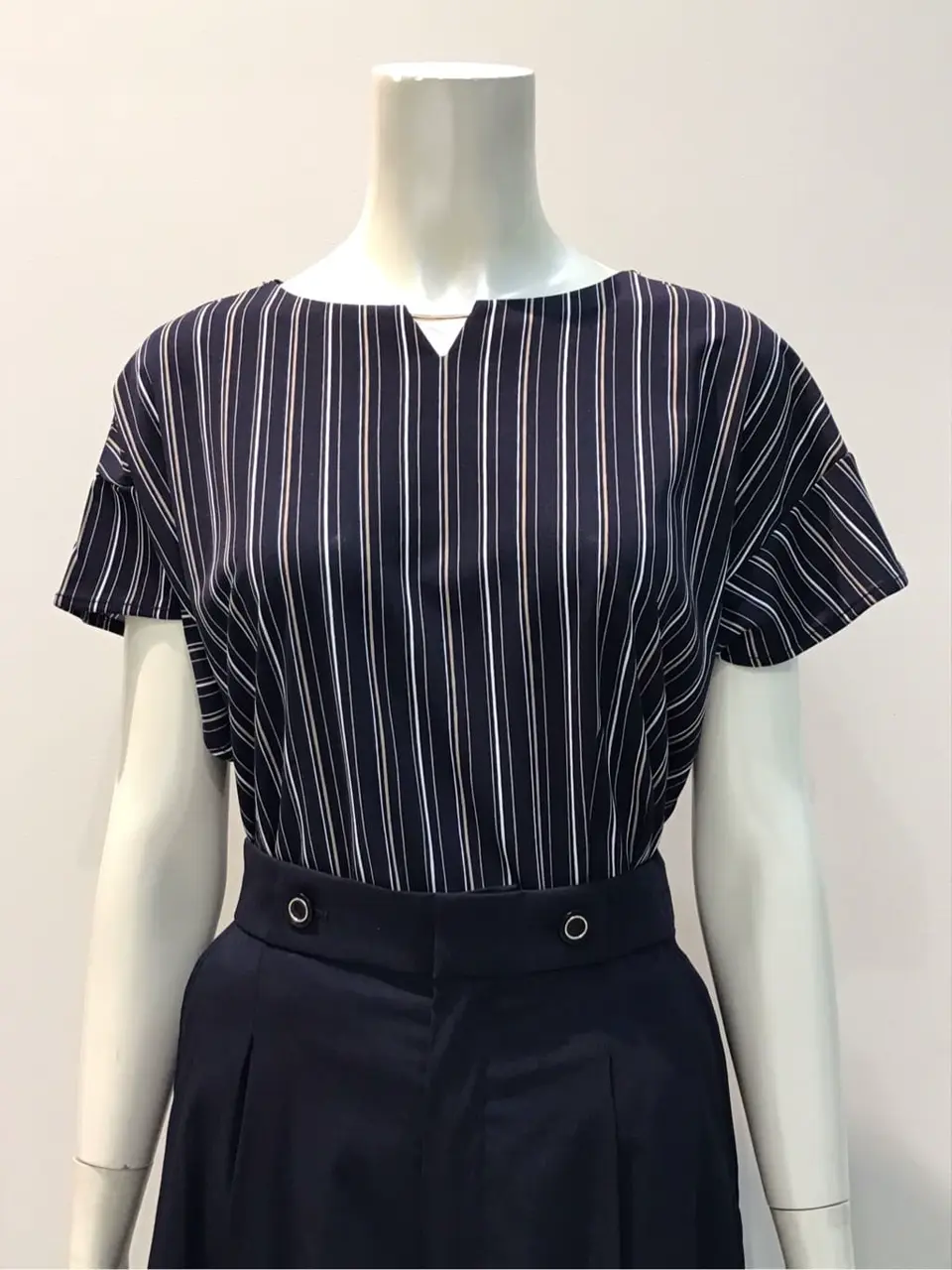 ANY SIS 布川 コーディネート画像