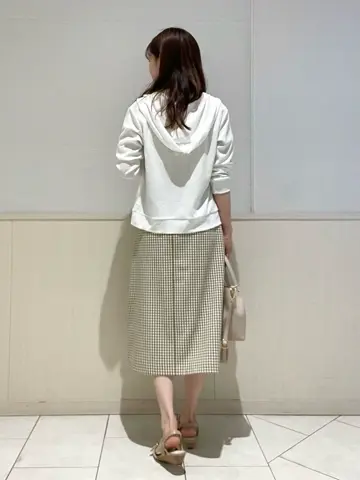 ANY SIS みぃ コーディネート画像