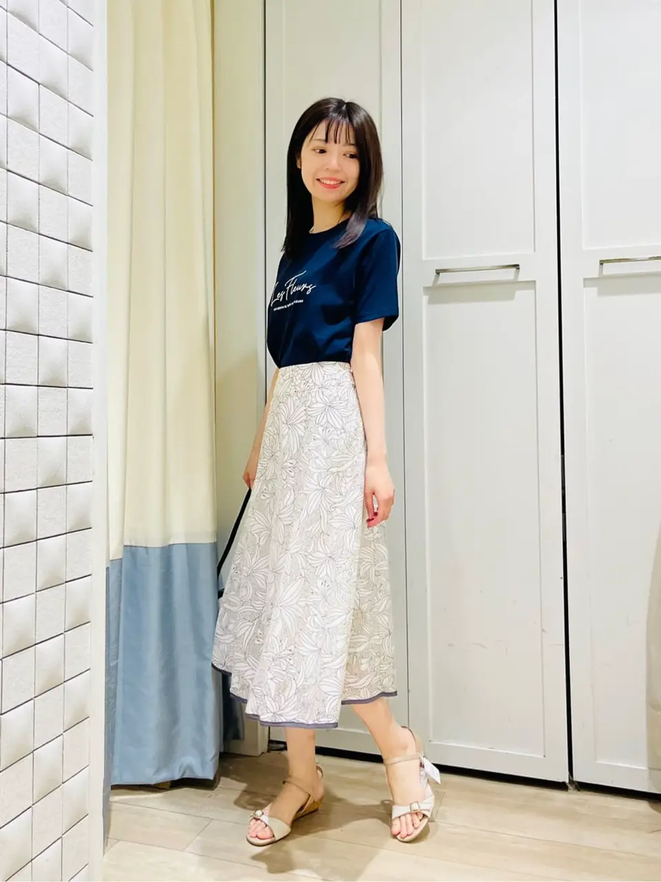 ANY SIS スタッフ コーディネート画像