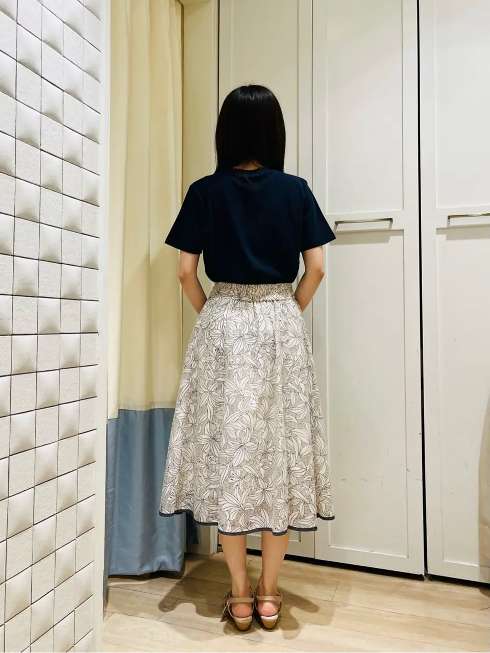 ANY SIS スタッフ コーディネート画像