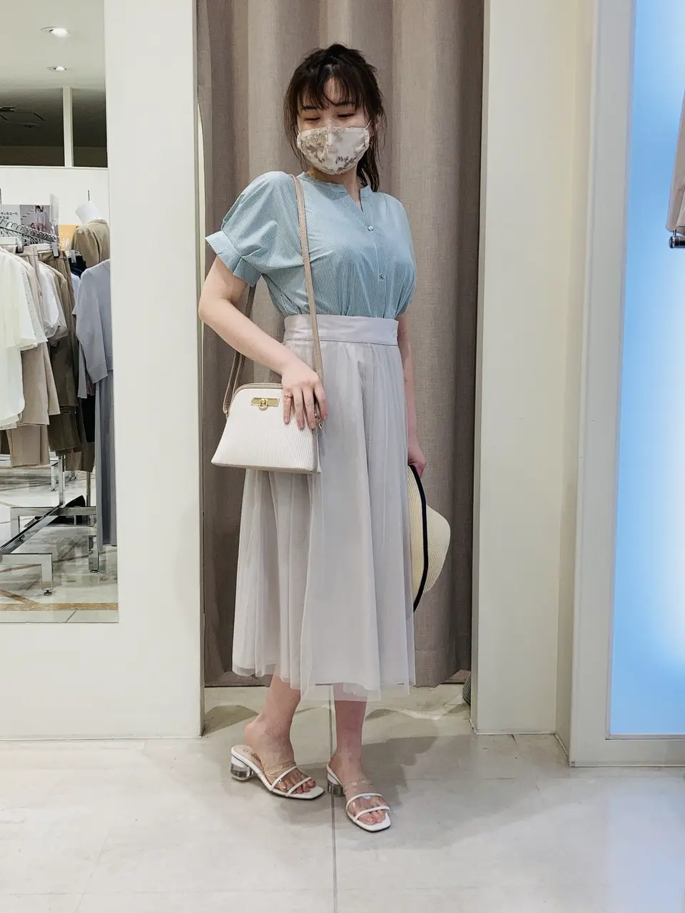 ANY SIS 川根　彩 コーディネート画像