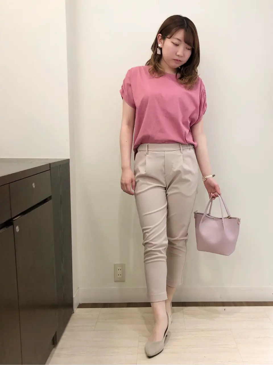 ANY SIS スタッフ コーディネート画像