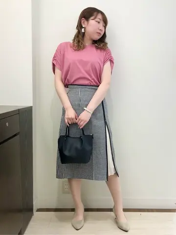 ANY SIS スタッフ コーディネート画像