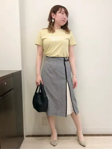 ANY SIS スタッフ コーディネート画像