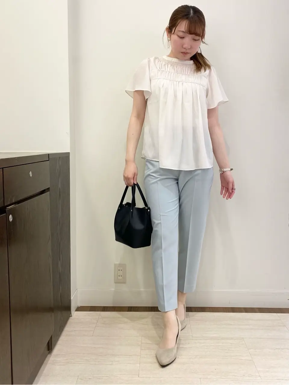 ANY SIS スタッフ コーディネート画像