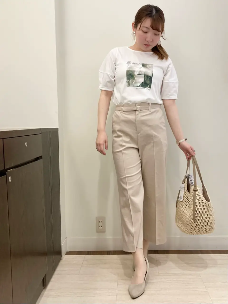 ANY SIS スタッフ コーディネート画像