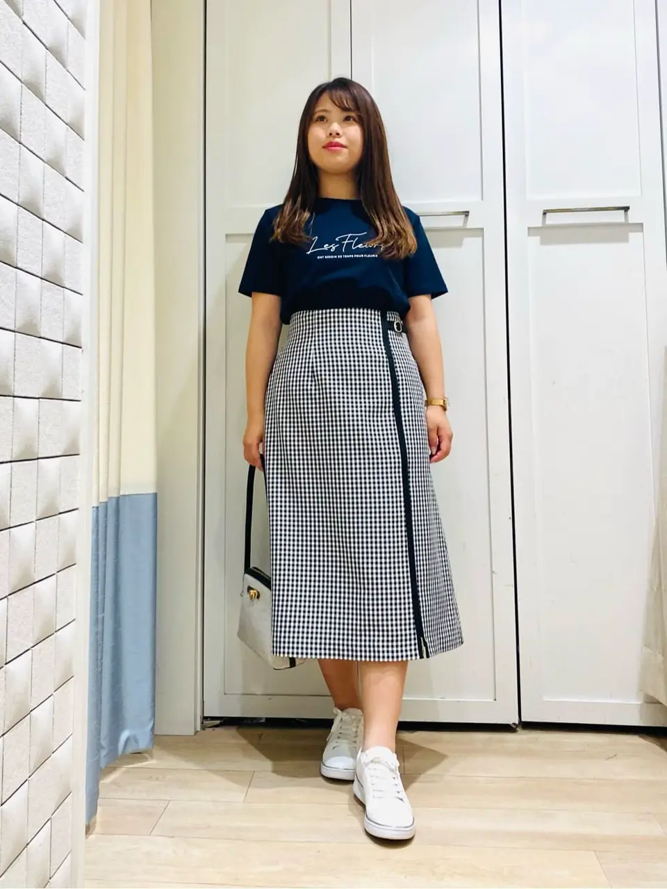 ANY SIS スタッフ コーディネート画像