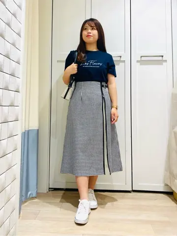 ANY SIS スタッフ コーディネート画像