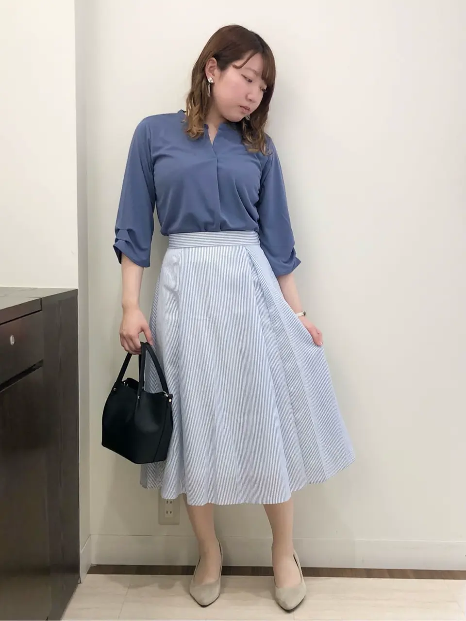 ANY SIS スタッフ コーディネート画像