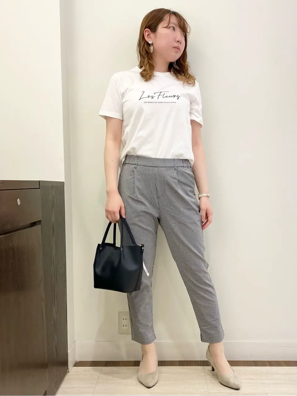 ANY SIS スタッフ コーディネート画像