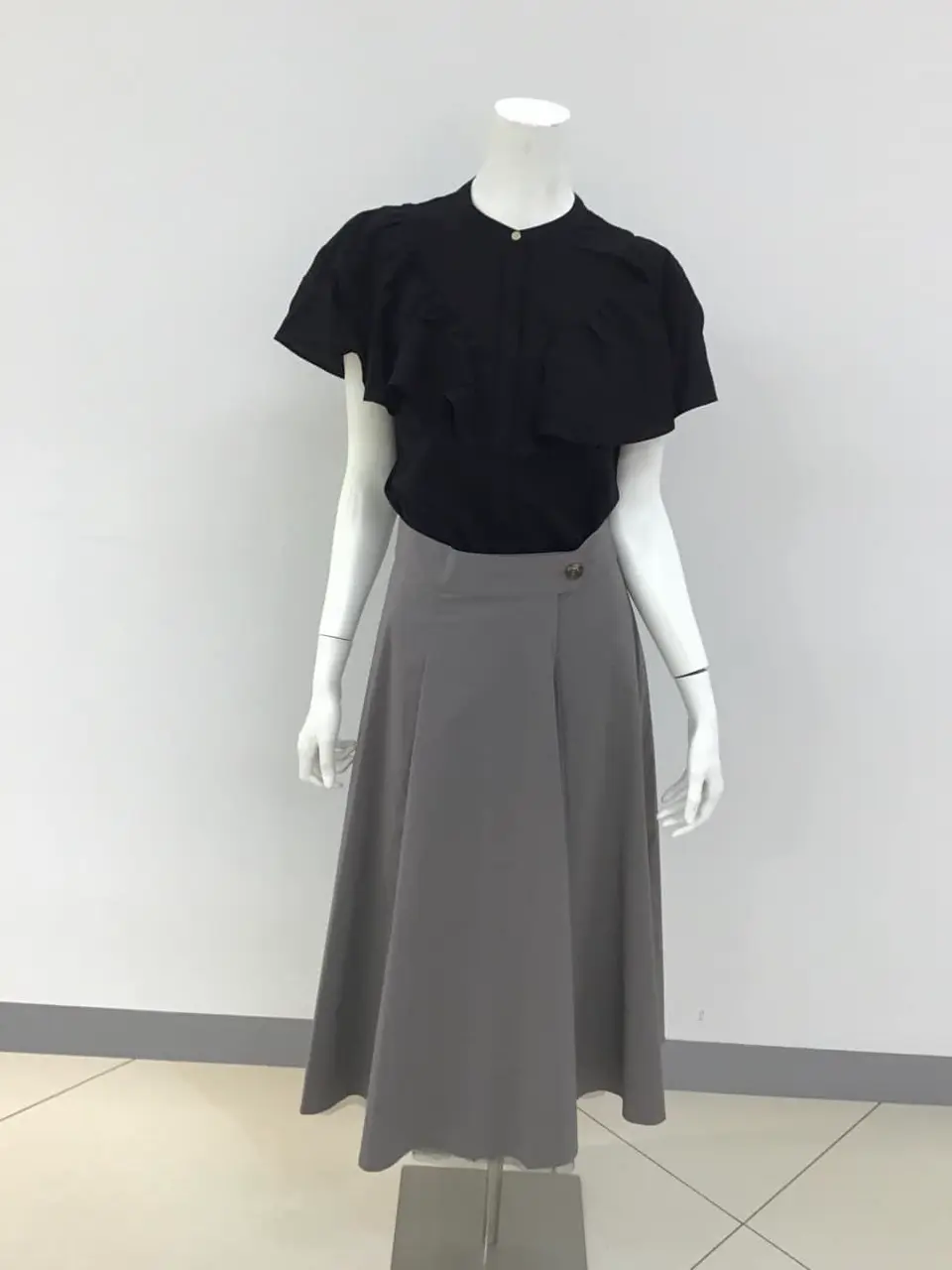 ANY SIS 橋本 コーディネート画像