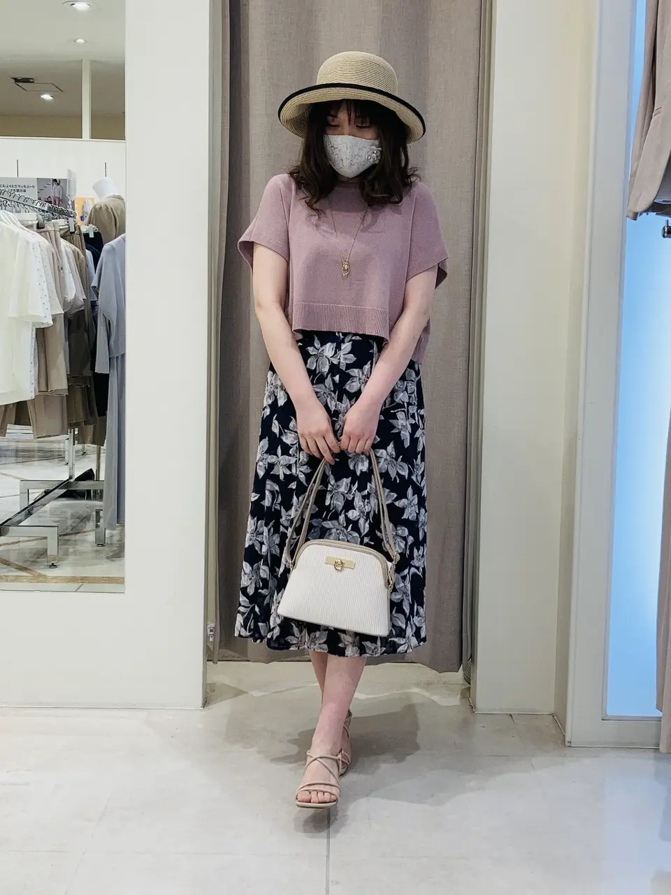  川根　彩 コーディネート画像