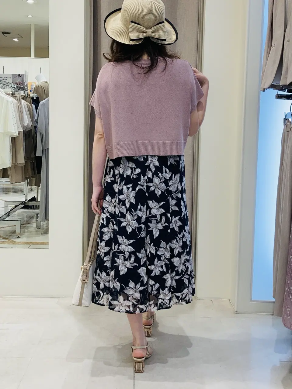 ANY SIS 川根　彩 コーディネート画像