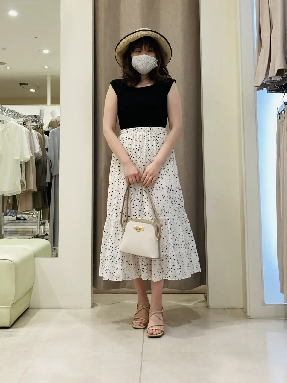 ANY SIS 川根　彩 コーディネート画像