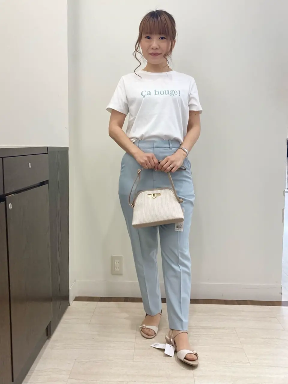 ANY SIS スタッフ コーディネート画像