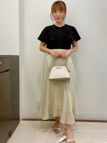 ANY SIS スタッフ コーディネート画像