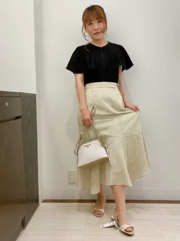 ANY SIS スタッフ コーディネート画像