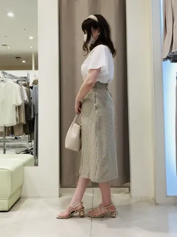 ANY SIS 川根　彩 コーディネート画像