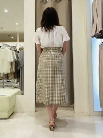 ANY SIS 川根　彩 コーディネート画像