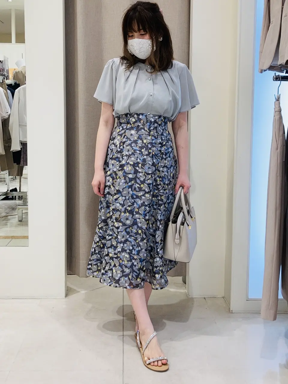 ANY SIS 川根　彩 コーディネート画像