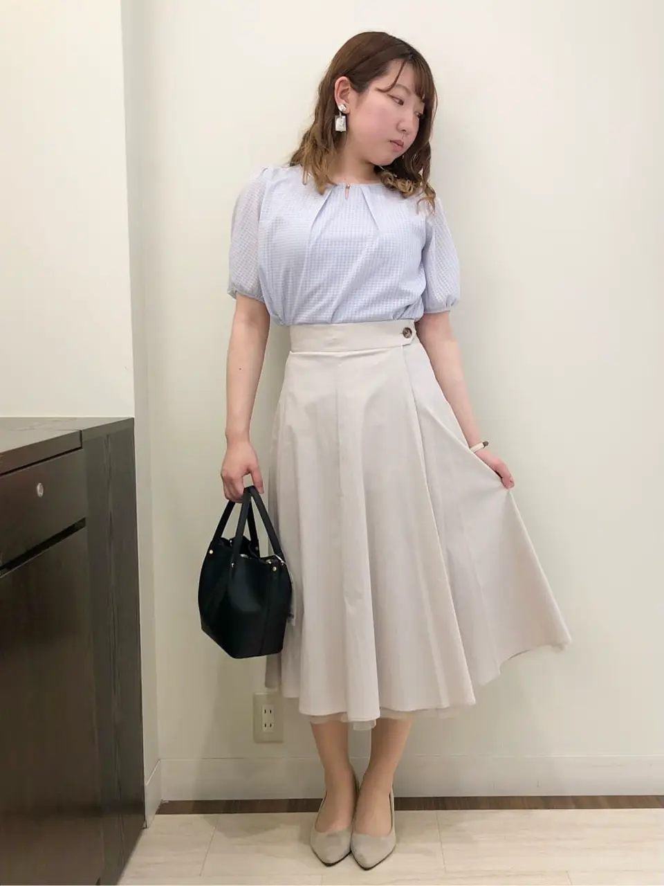 ANY SIS スタッフ コーディネート画像