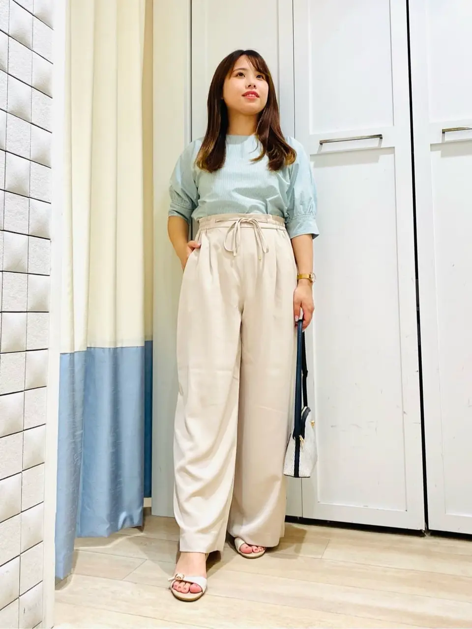 ANY SIS スタッフ コーディネート画像