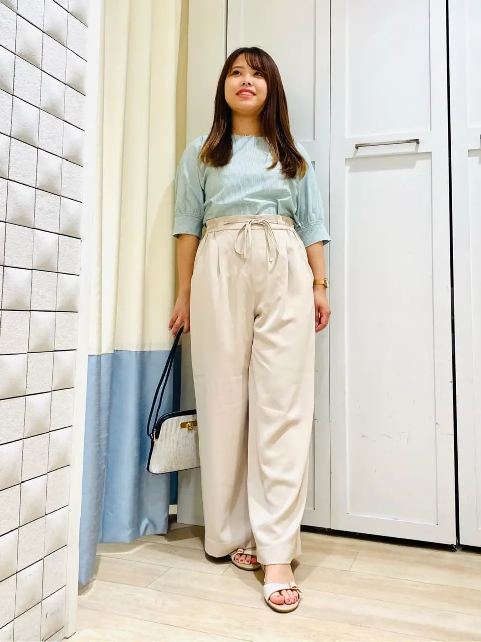 ANY SIS スタッフ コーディネート画像