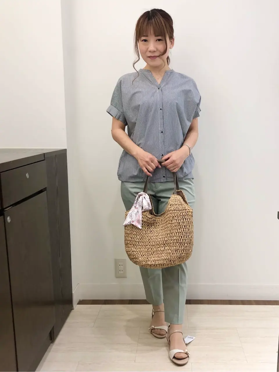 ANY SIS スタッフ コーディネート画像