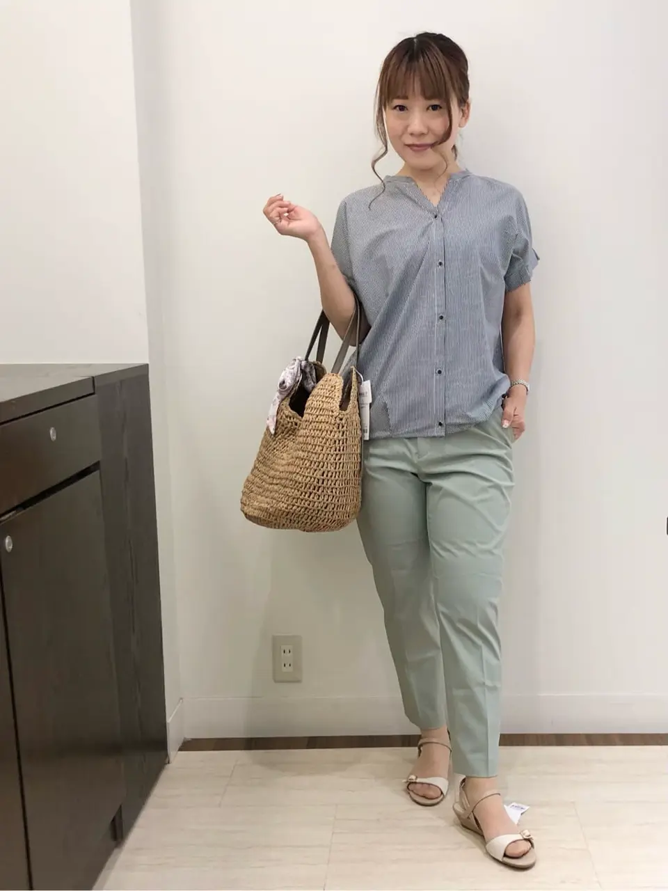 ANY SIS スタッフ コーディネート画像