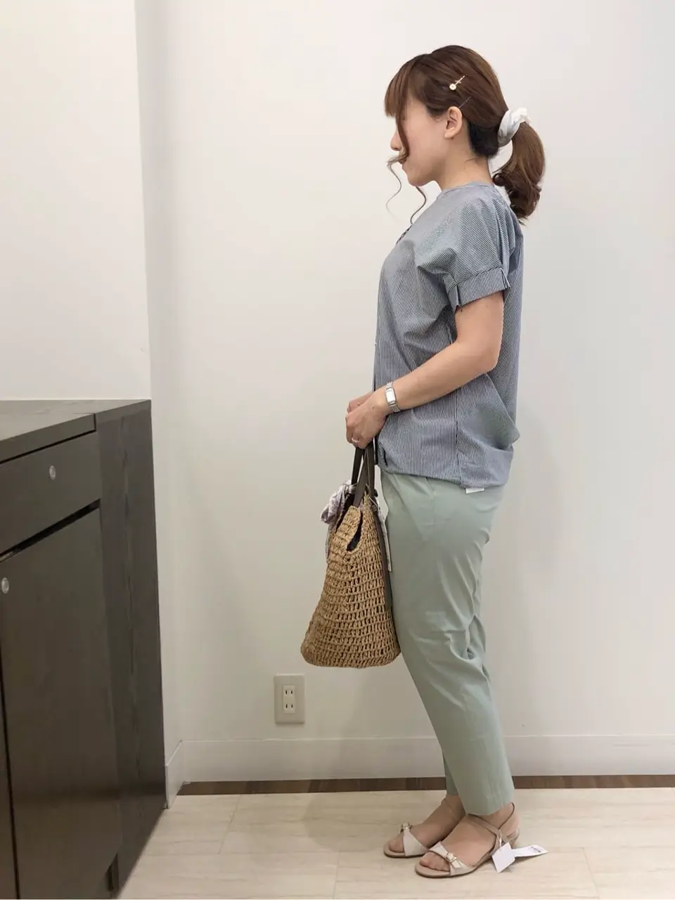 ANY SIS スタッフ コーディネート画像