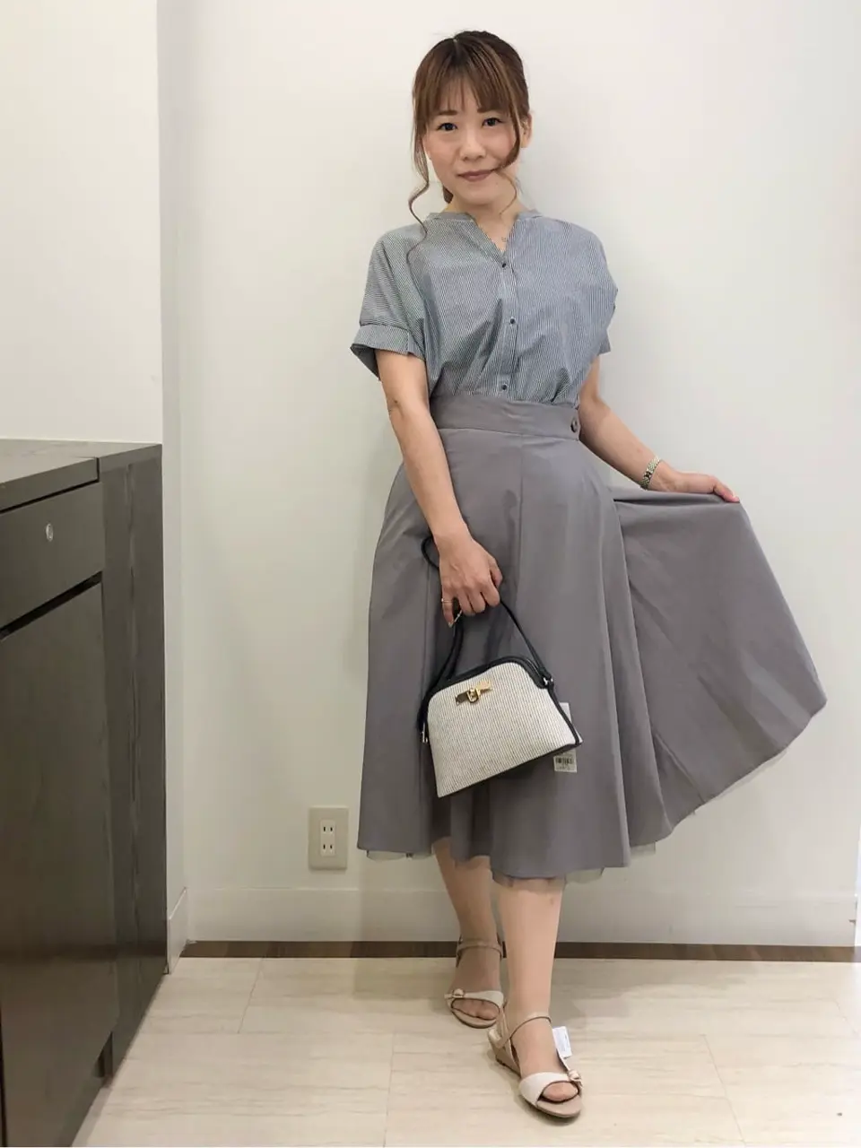 ANY SIS スタッフ コーディネート画像