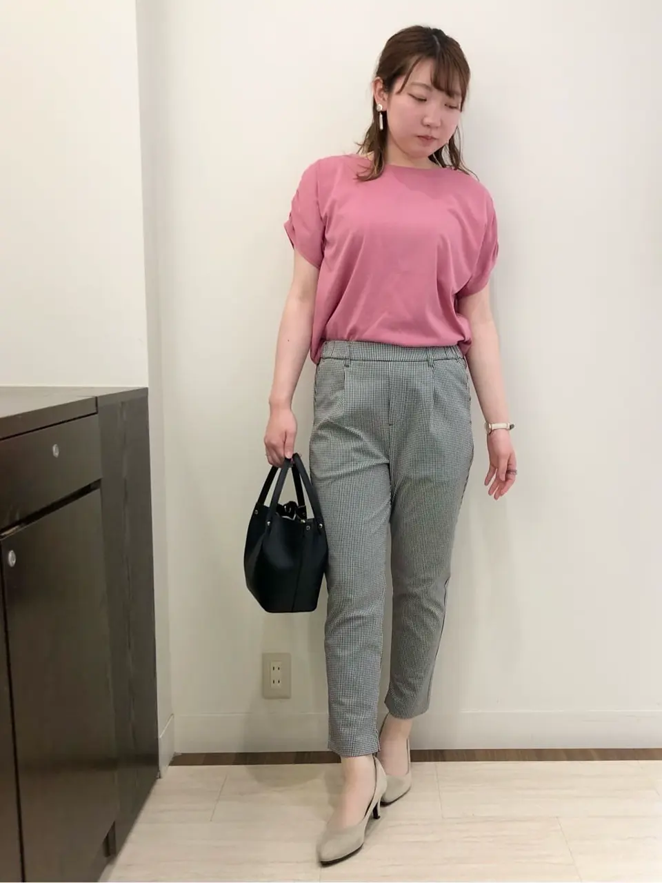 ANY SIS スタッフ コーディネート画像