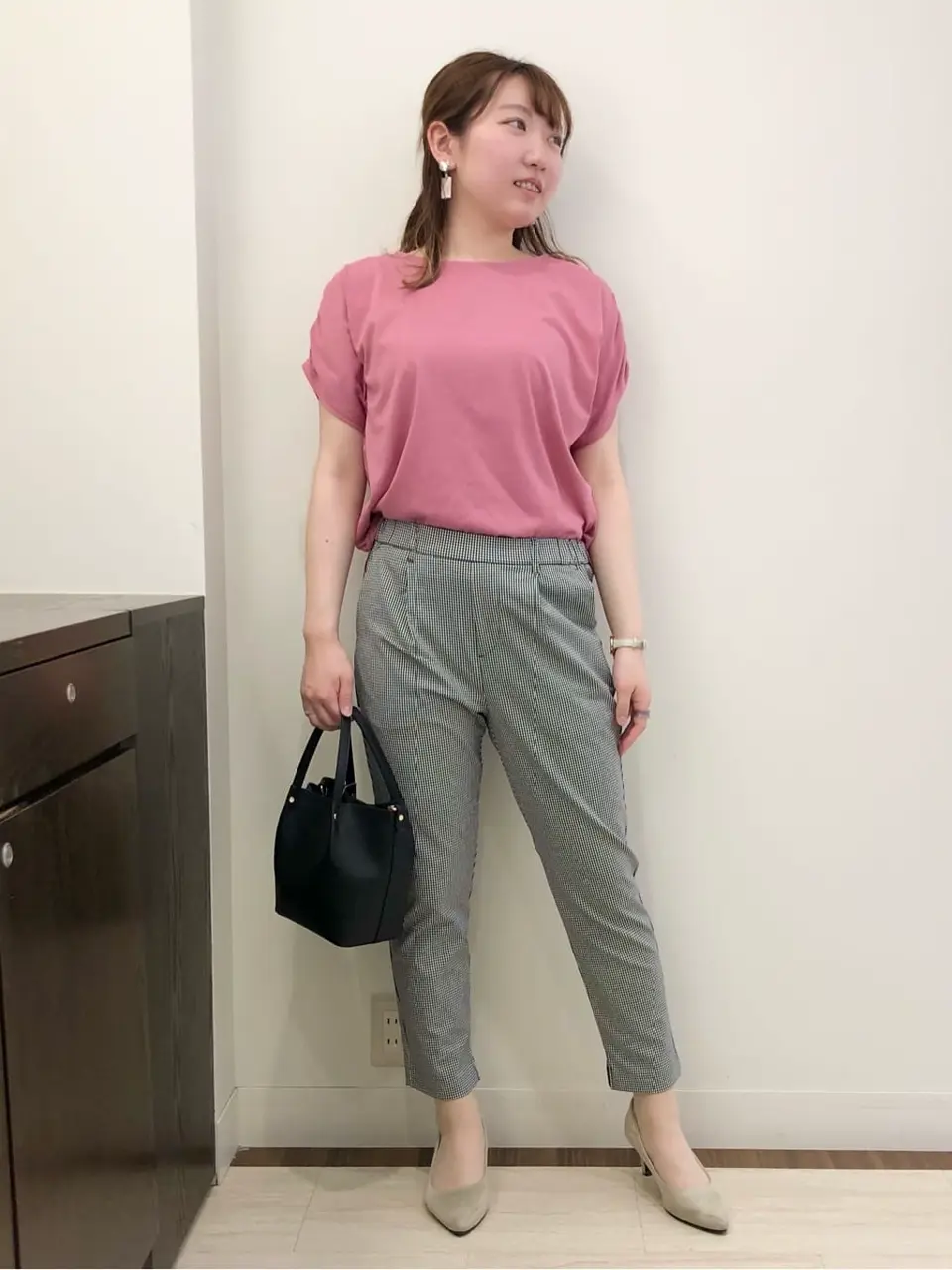 ANY SIS スタッフ コーディネート画像