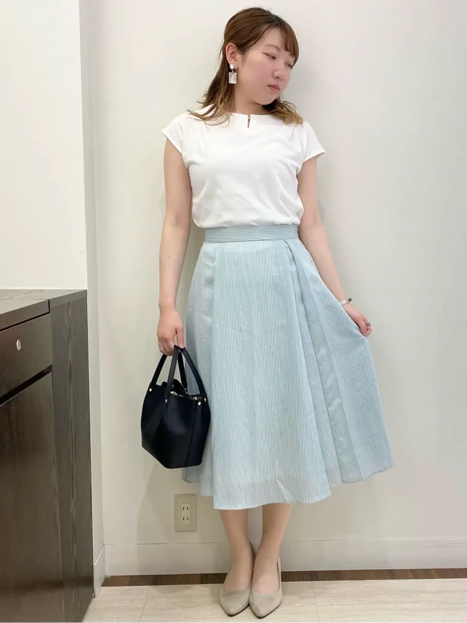 ANY SIS スタッフ コーディネート画像