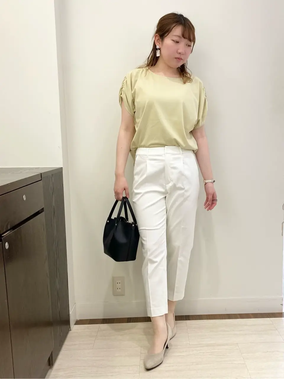 ANY SIS スタッフ コーディネート画像